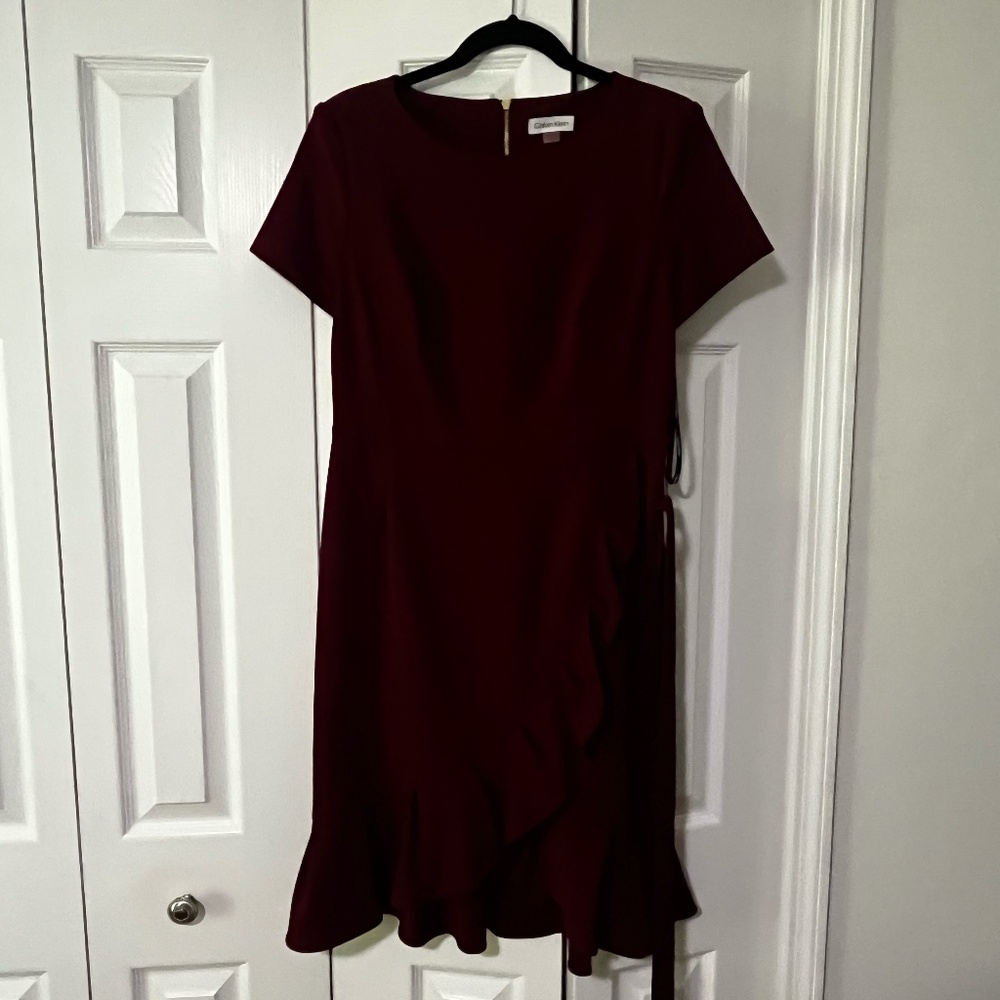 Calvin Klien, Burgundy Tie Waist Dress, Size 8